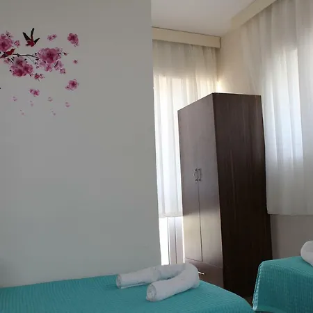 Otel Alinda *