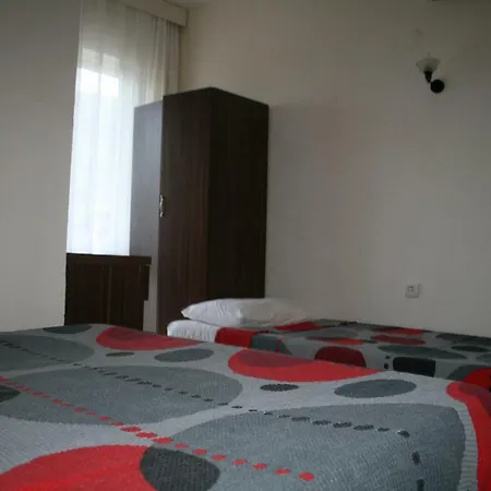 Hotel Alinda *