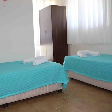 Alinda Hotel *
