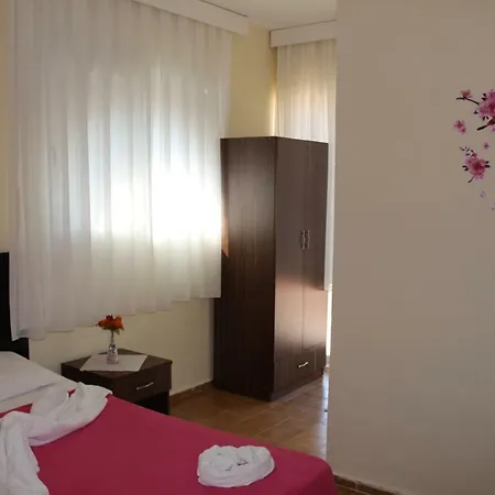 Alinda Hotel *
